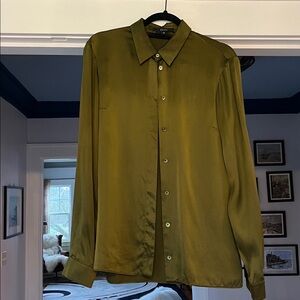 Luxurious Gucci Made in Italy Deep Olive Green Silk Blouse sz44